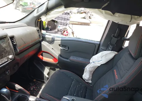 2024 Nissan Frontier Pro-4X 4X4 z USA, uszkodzony, nr VIN 1N6ED1EK4RN663112